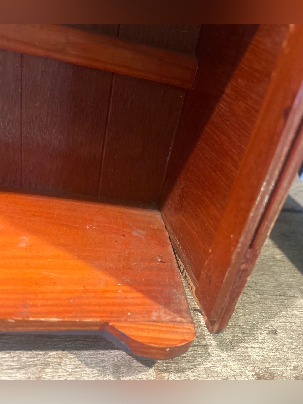 Boat-Shaped Display Shelf - Picture 10 of 12